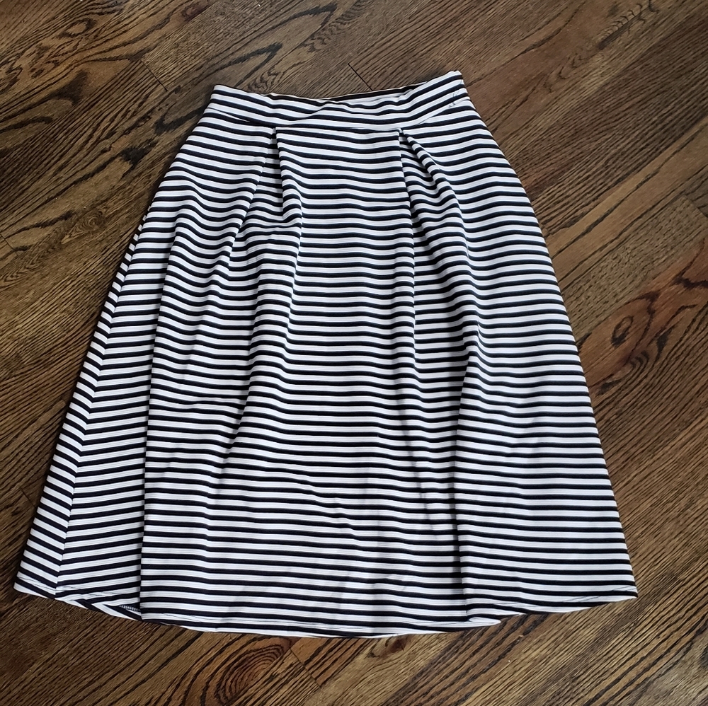 Striped high waisted skirt!